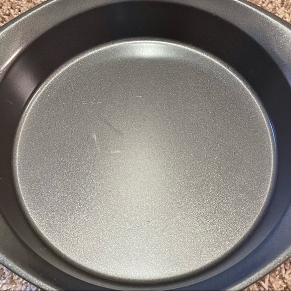 Set Of 2 Rachael Ray Yum-O! Oven Lovin' Round Non-Stick Baking Pan ~ 9 inches - Picture 5 of 5